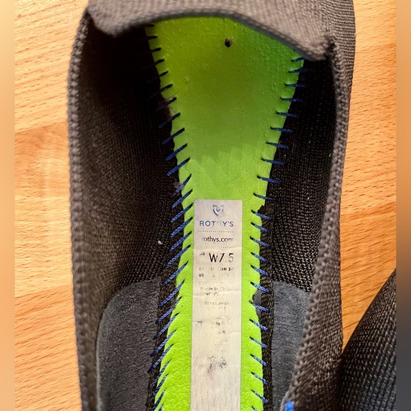 Rothy’s The Loafer black size 7.5 like new - Picture 3 of 3